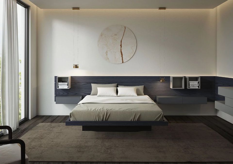 camera da letto con comodini sospesi e pannello in legno scuro