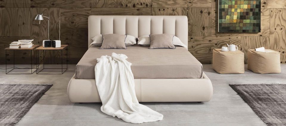 letto matrimoniale con struttura imbottita