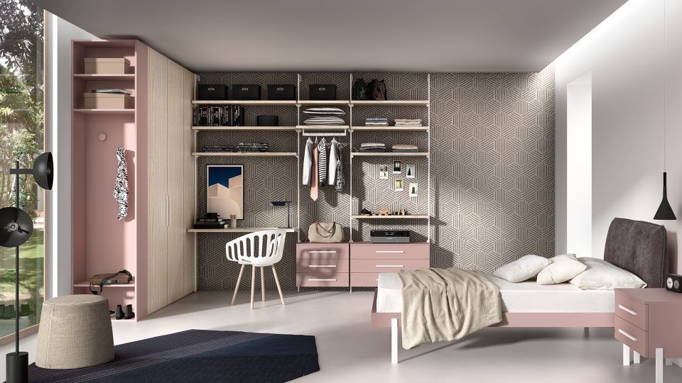 cameretta con elementi rosa e grigi