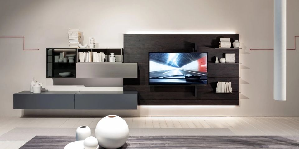 parete attrezzata con pannello in legno scuro