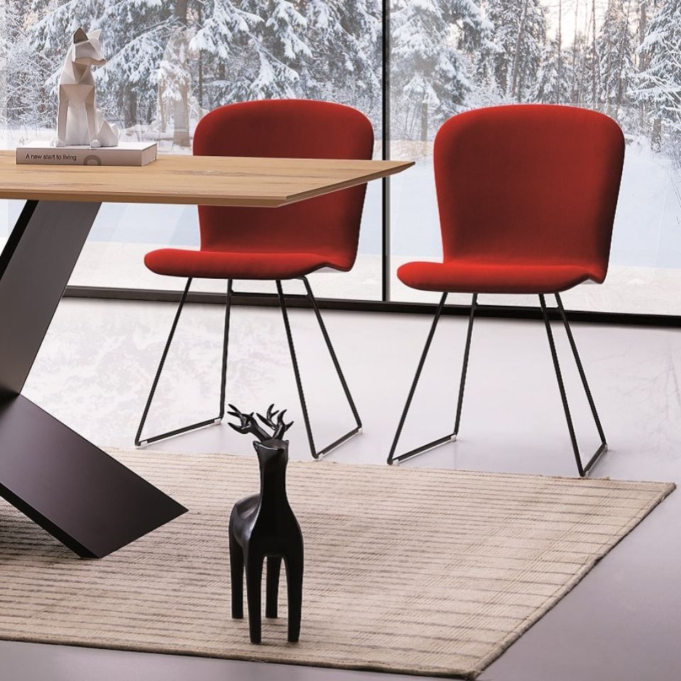 due sedie da ufficio rosse