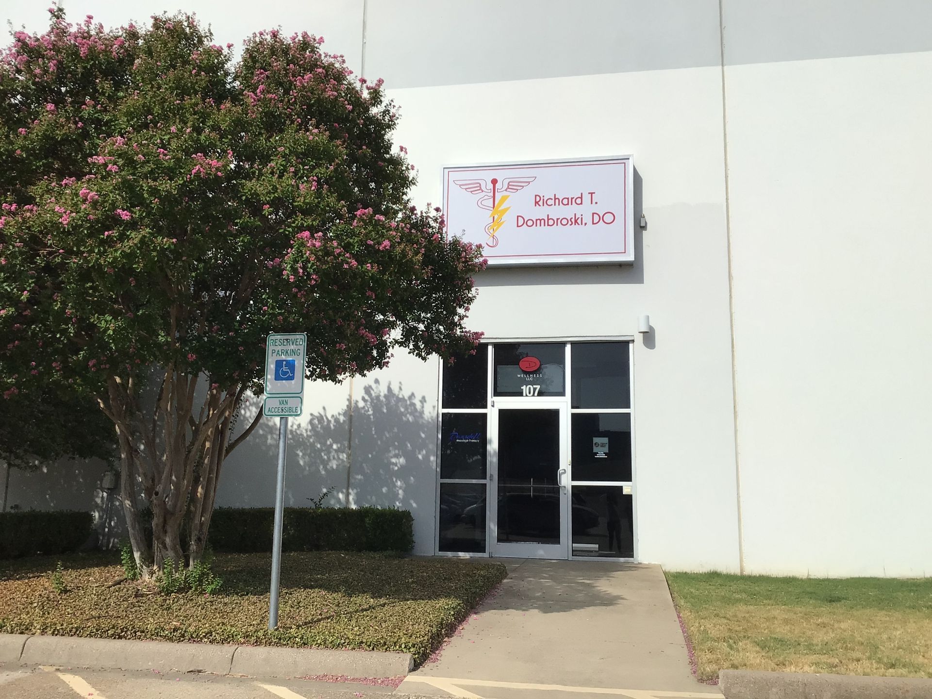 Sports Medicine | Fort Worth, TX Sports Medicine Clinic Front Door