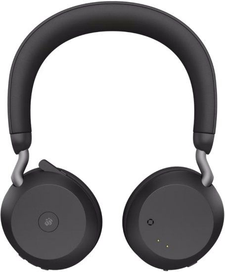 זוג אוזניות שחורות עם מיקרופון מחובר אליהן.