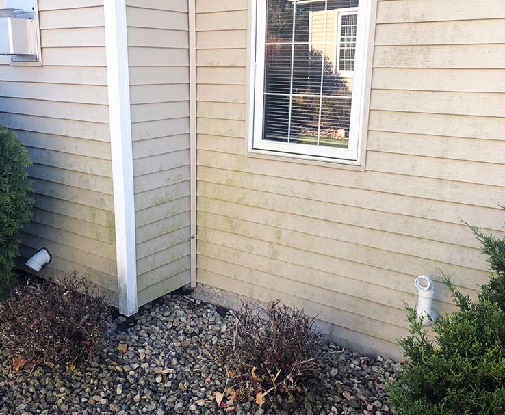 Dirty Exterior Siding in Madison Wisconsin