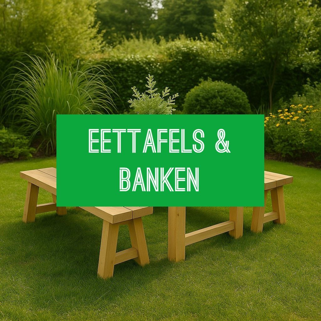 Steigerhouten tuintafel met rechte poten en bijpassende banken, geplaatst in een weelderige tuin met gras en sierplanten, voor een gezellige en landelijke buitenbeleving.