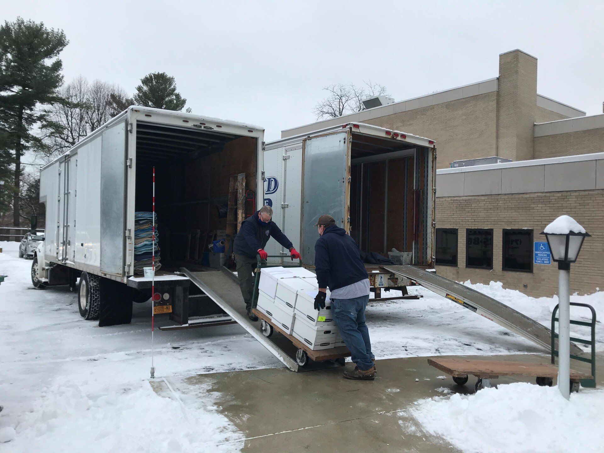 large trucks for moving