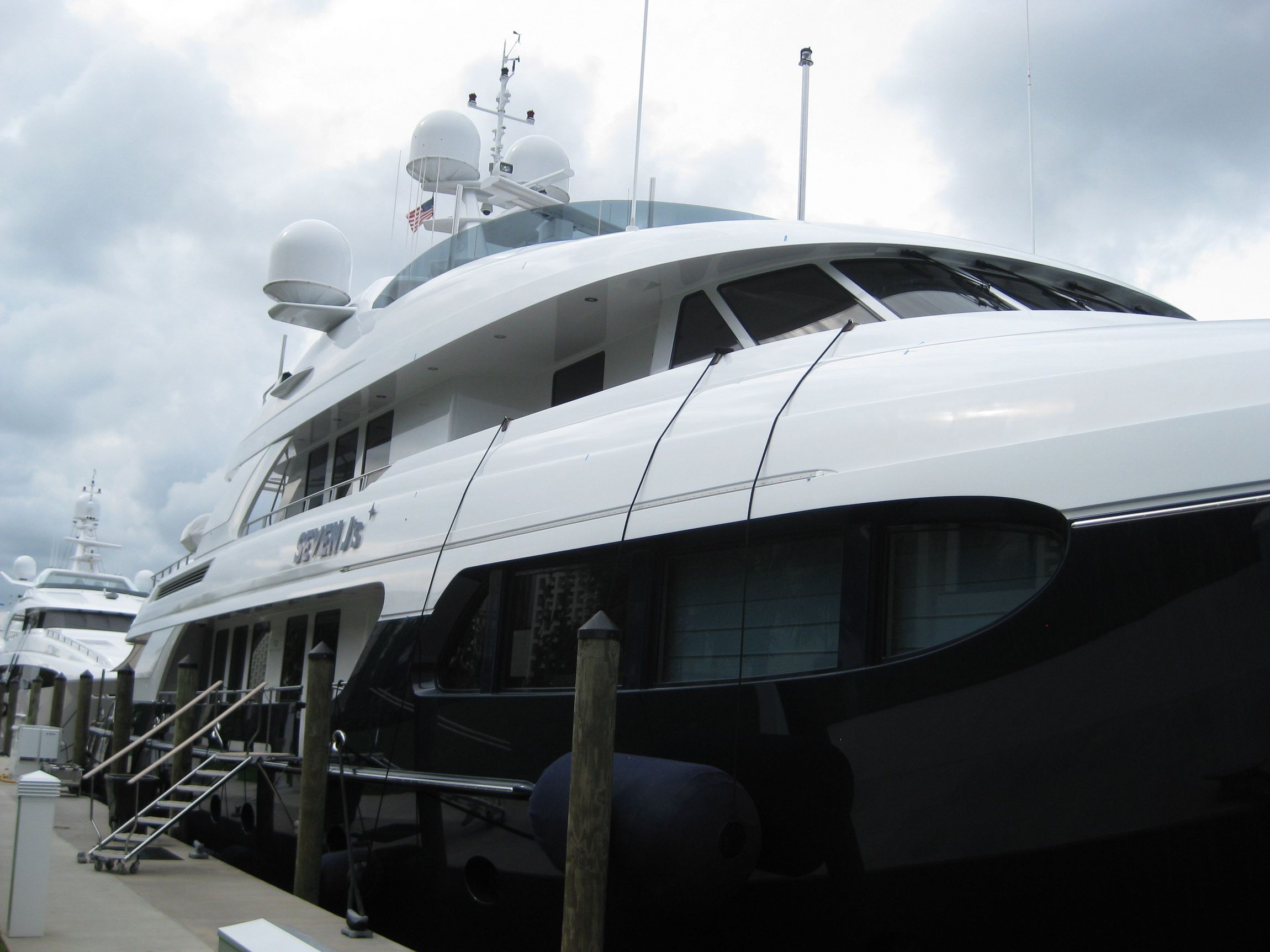 Polished to perfection by Ten-Tex Boating