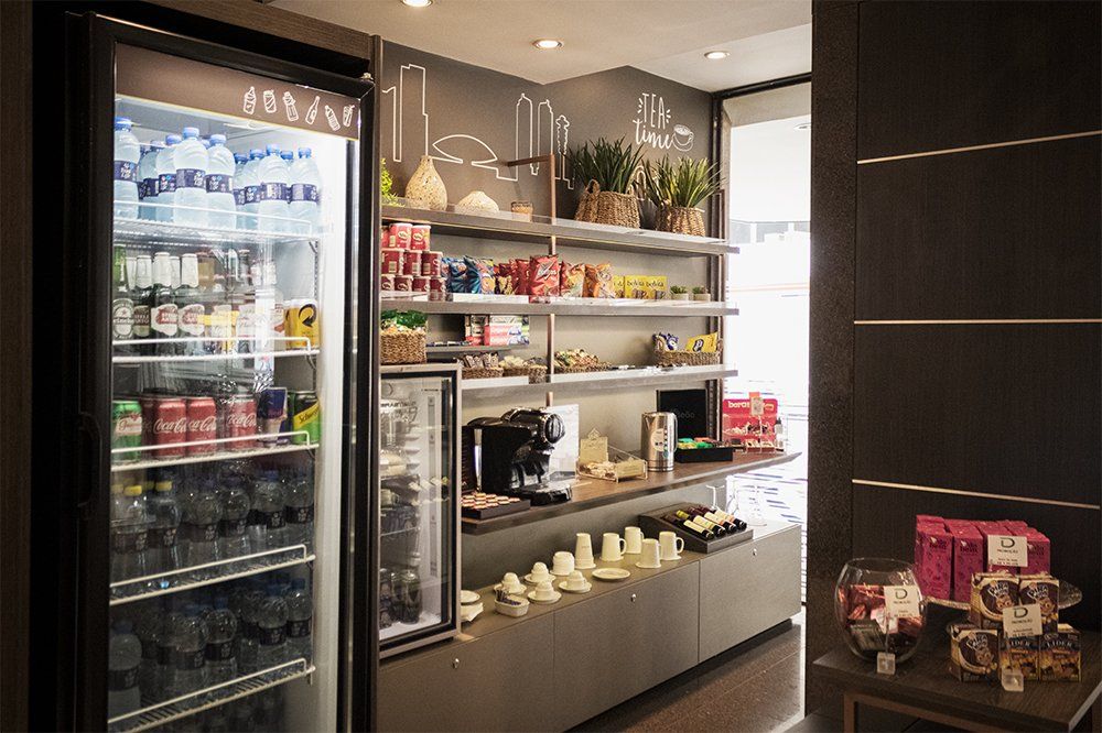 Loja de Conveniência - Deville Curitiba Batel