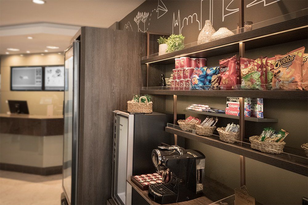 Loja de Conveniência - Deville Curitiba Batel