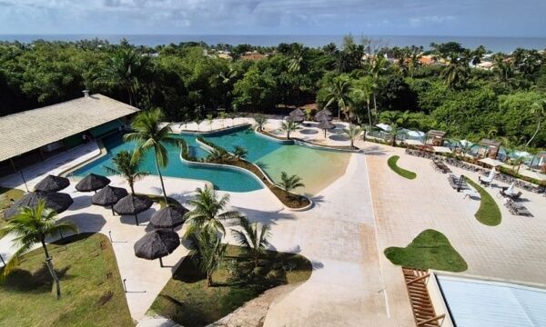 Deville Salvador Piscinas