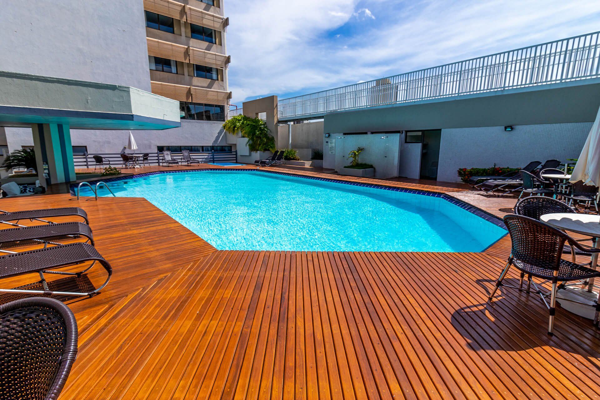 Piscina adulto e infantil - Deville Prime Cuiabá