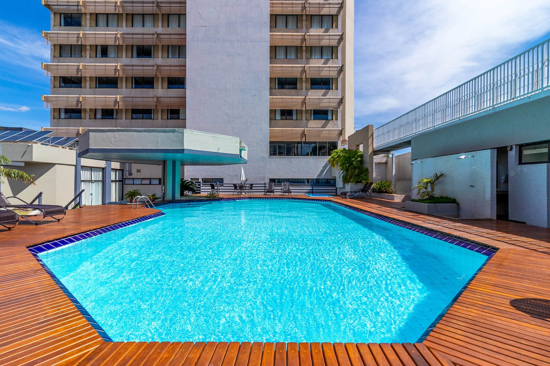 Piscina adulto e infantil - Deville Prime Cuiabá