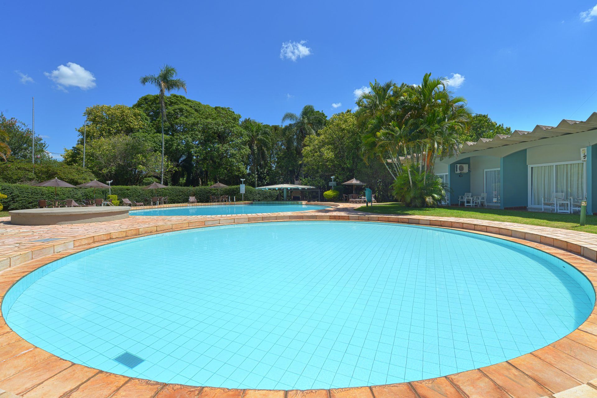 Piscina externa adulto e infantil