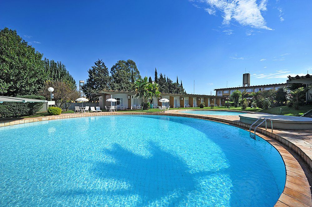 Piscina - Deville Express Cascavel