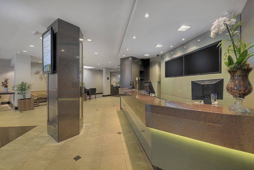 Recepção - Deville Curitiba Batel