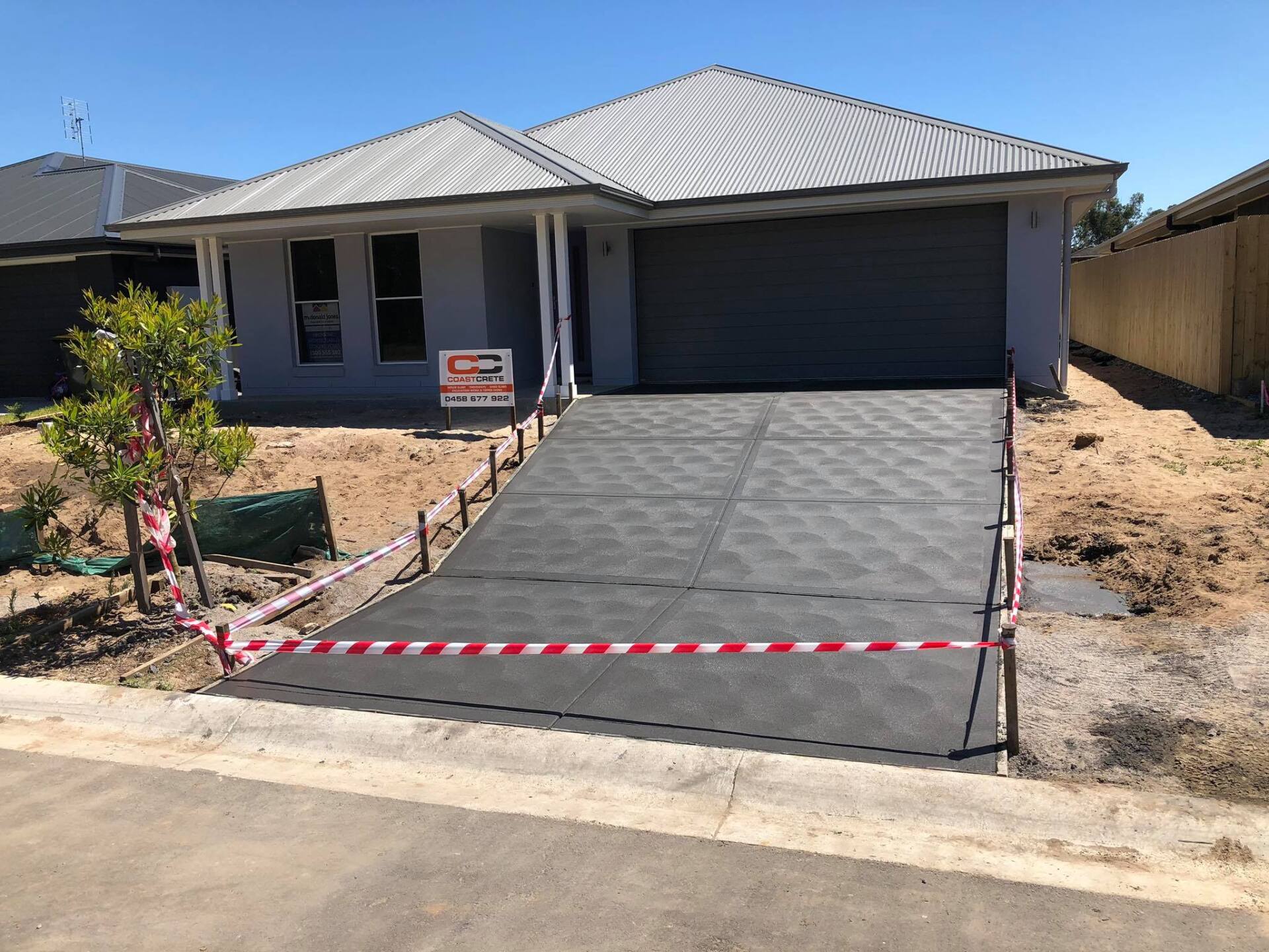 Driveway — Medowie, NSW — Coastcrete