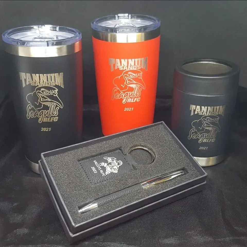 A set of tumblers with the word tamnum on them