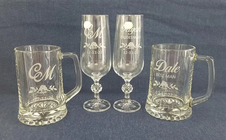 A couple of glasses with the name dale on them