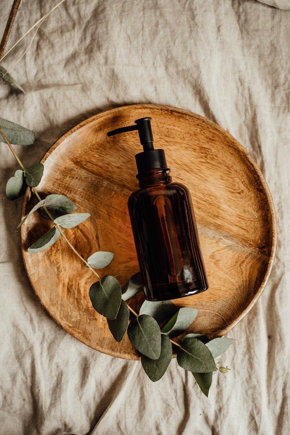 A picture of an CPTG essential oil bottle