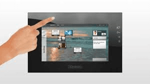 monitor per il monitoraggio dell'impianto fotovoltaico