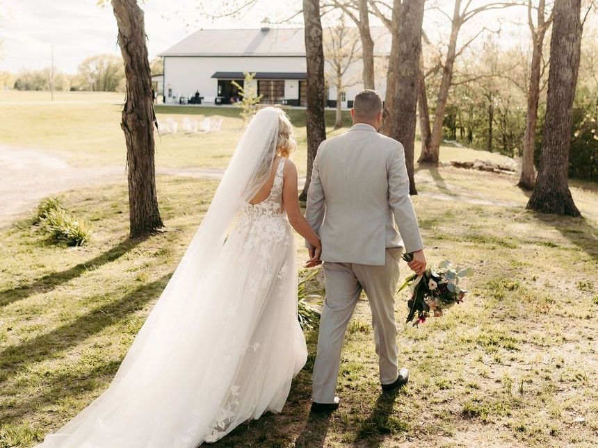 The Champagne Barn Hosts Beautiful Private Events, Weddings & Special Occasions in Mid-Mo.