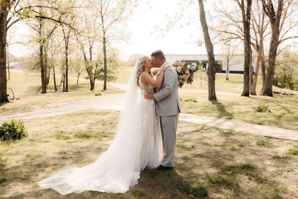 The Champagne Barn Can Assist You in Hosting the Best Weddings, Parties, or Special Events in Mid-Mo