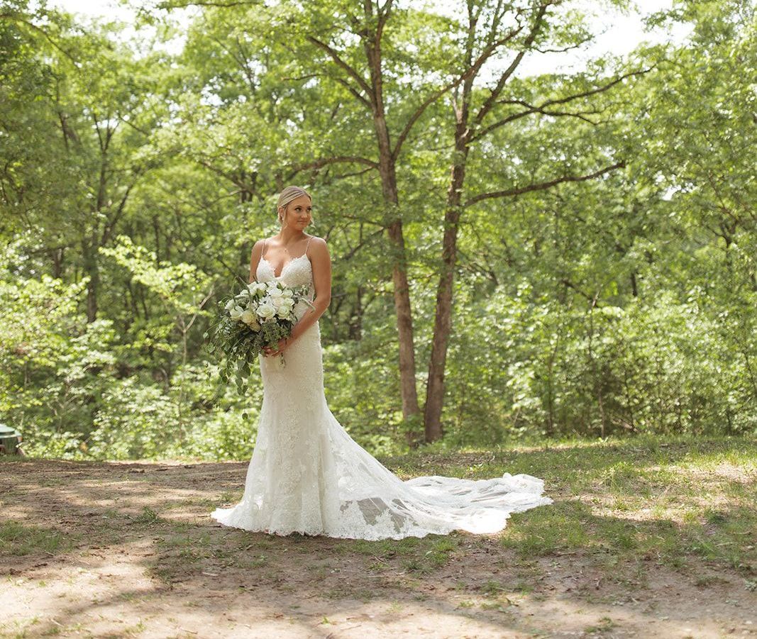 Brides Love the Champagne Barn in Harrisburg, MO for It’s Beautiful Outdoor Wedding Setting.