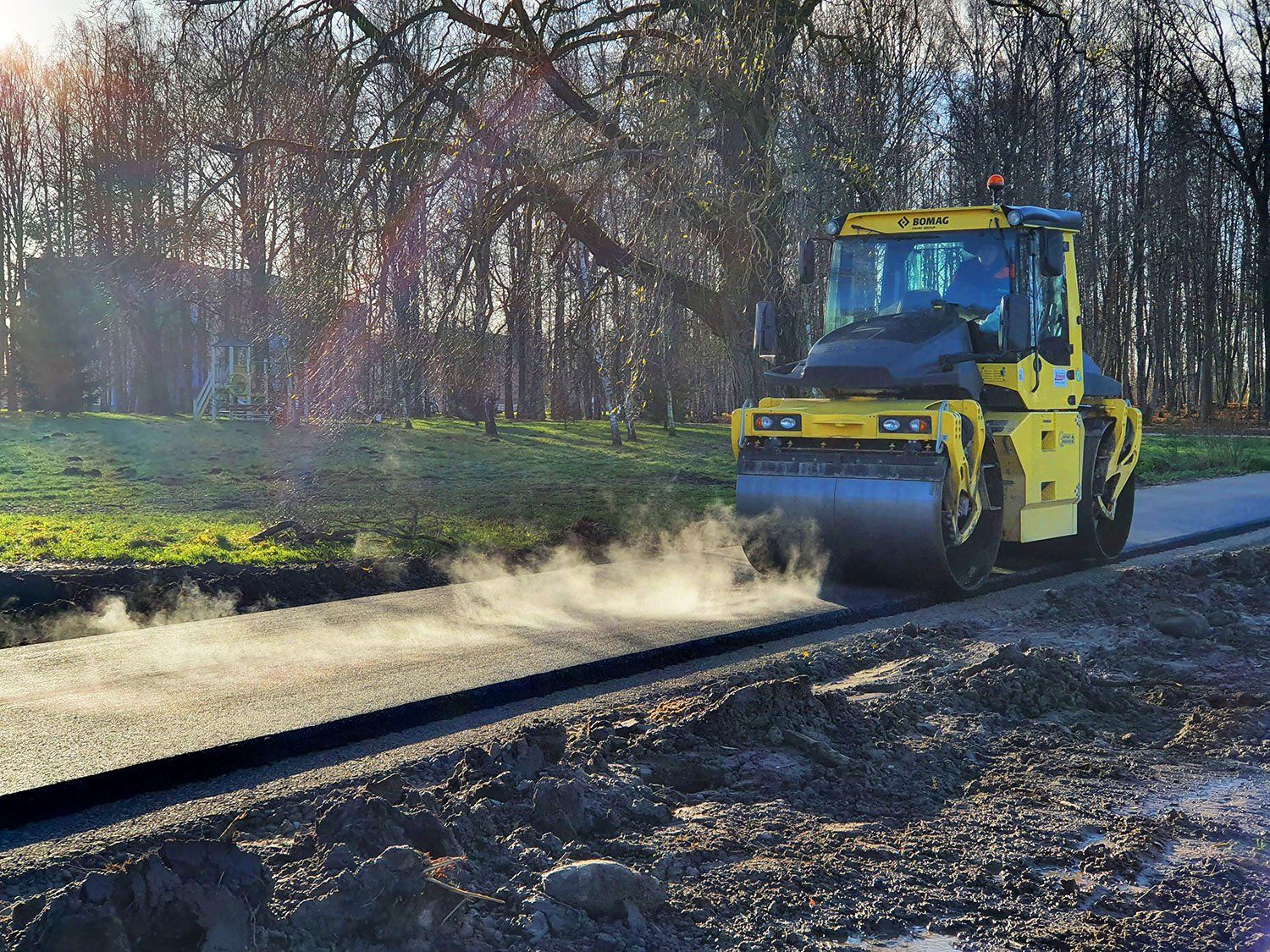 kelių, šaligatvių tiesimas