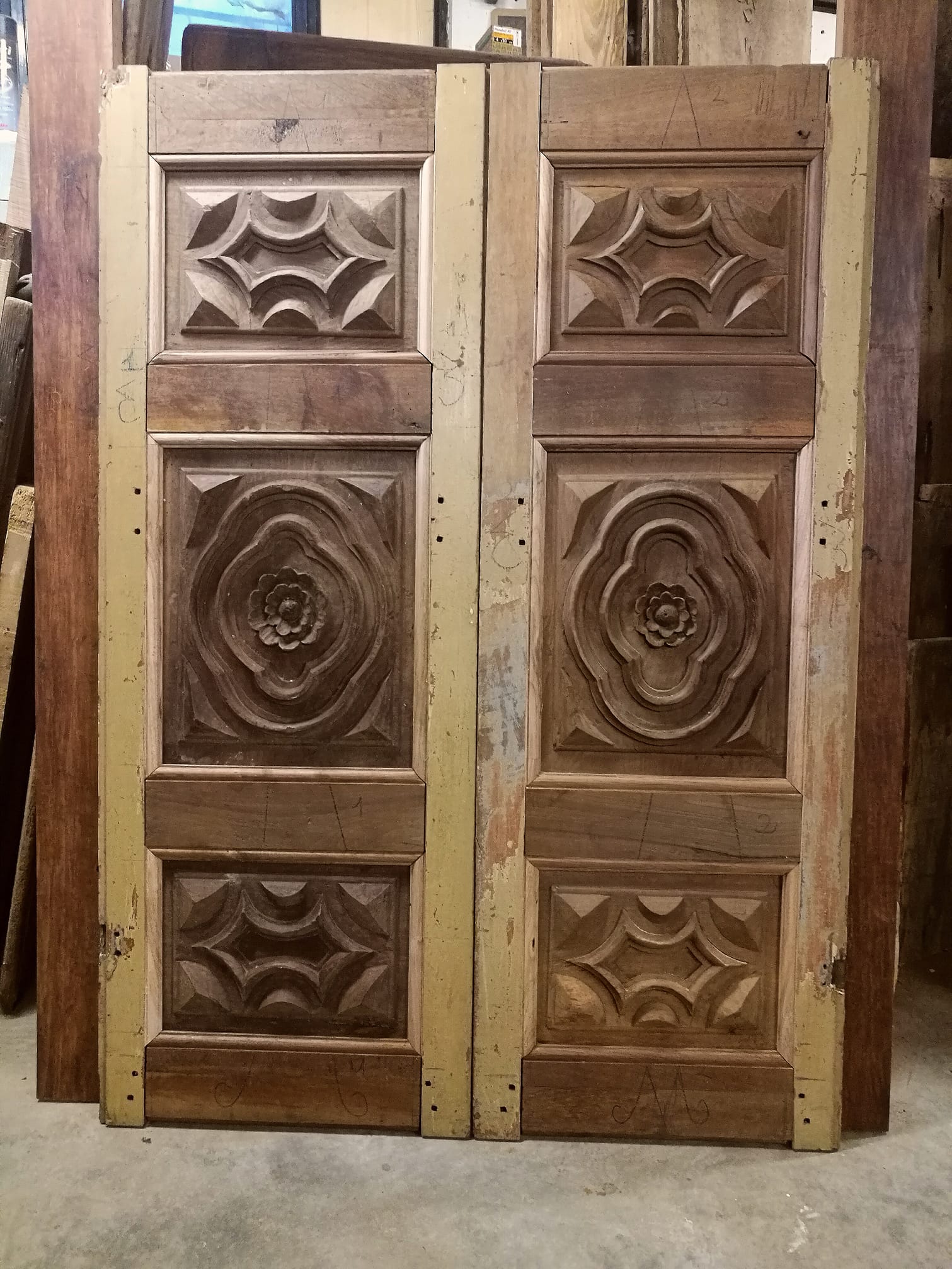 porta durante il restauro