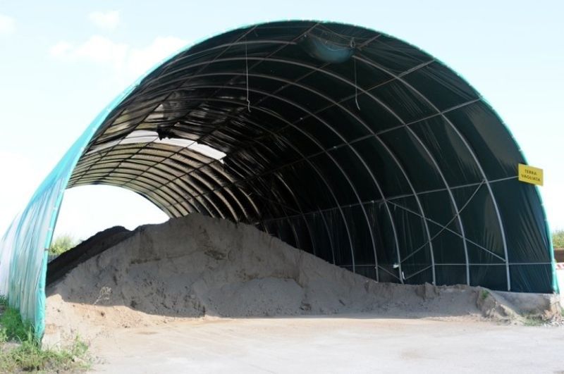 cumulo di materiale per costruzioni edili