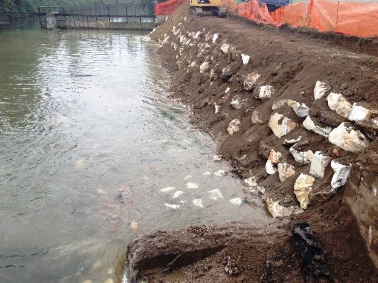 materiale per opere fluviali