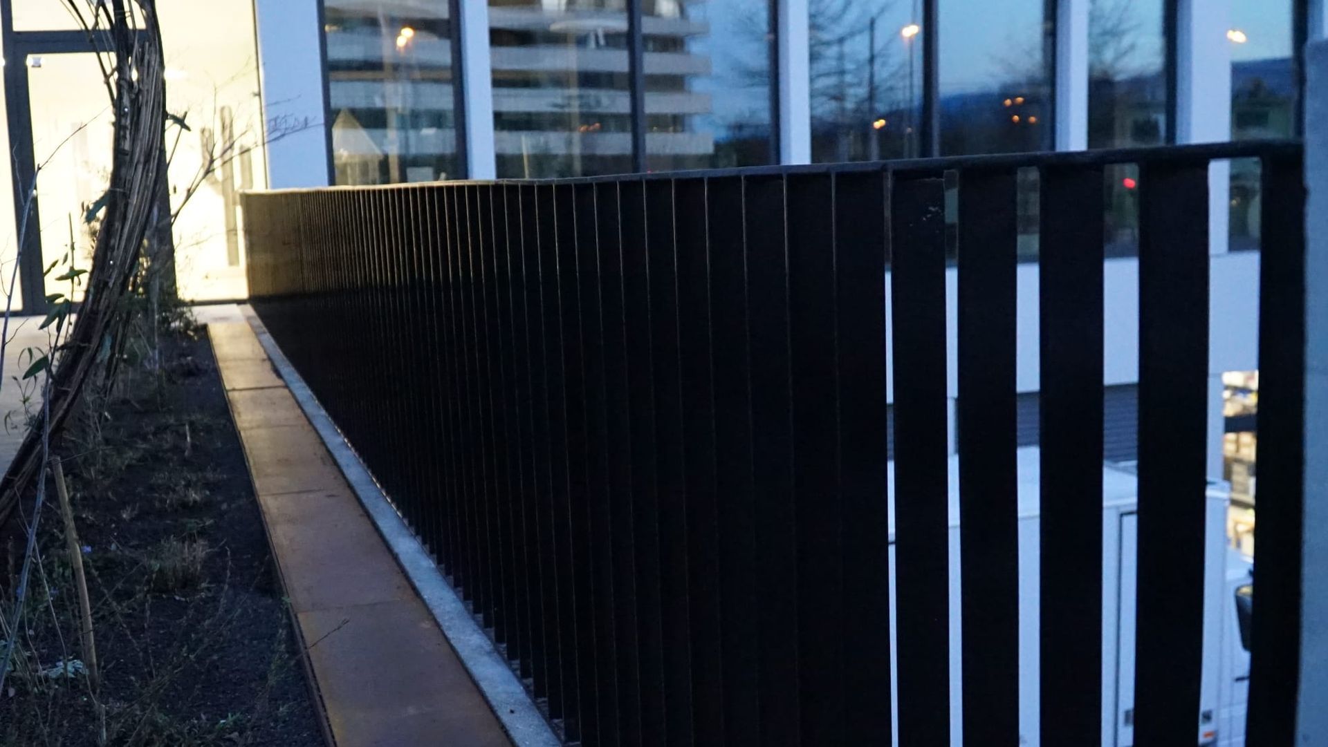 Rambarde extérieure en métal