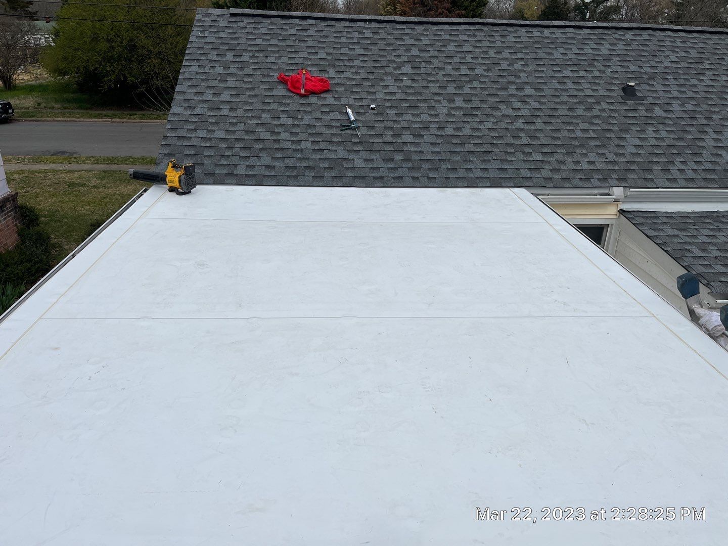 After  photo of a RETEX flat roof replacement in Richmond, VA.