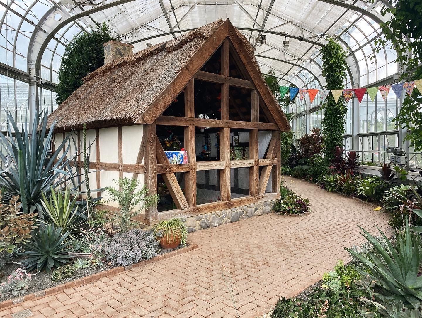 Image of a cottage from Lewis Ginter Botanical Gardens. Image captured by RETEX's Katelyn Lewis. 
