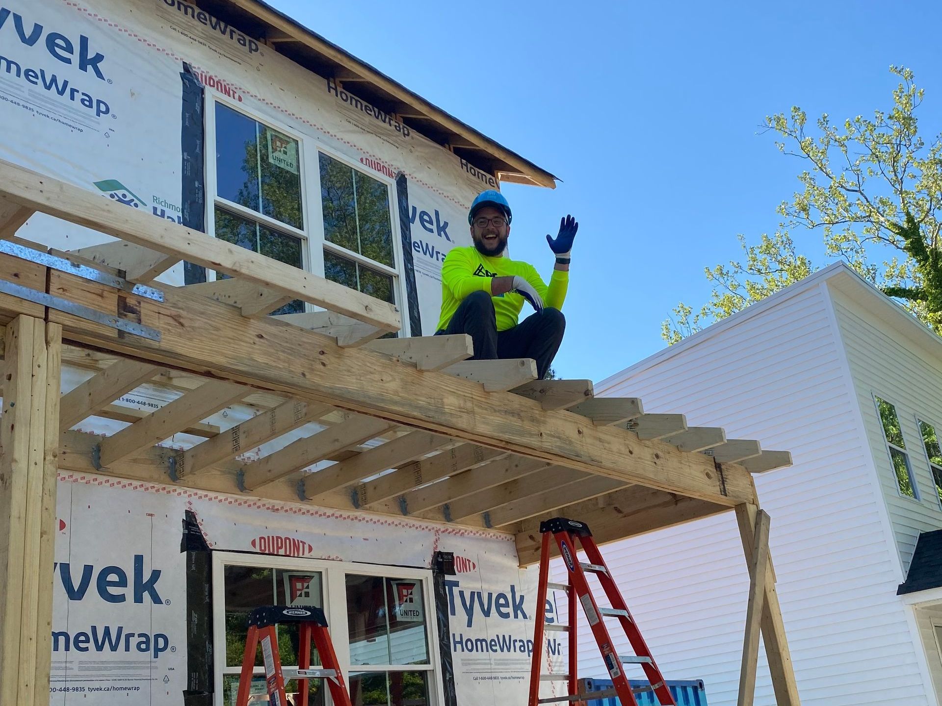 Image of RETEX’s Andy Connor volunteering with Richmond Habitat for Humanity in April 2023.