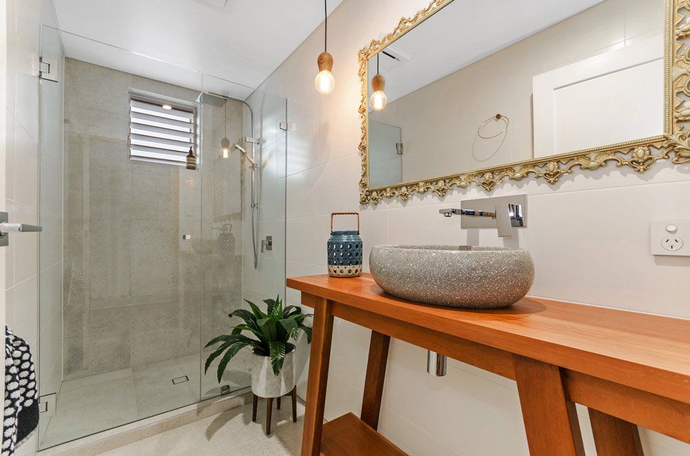 Pallarenda Beach House Shower Area — Award-Winning Builders in Townsville, QLD