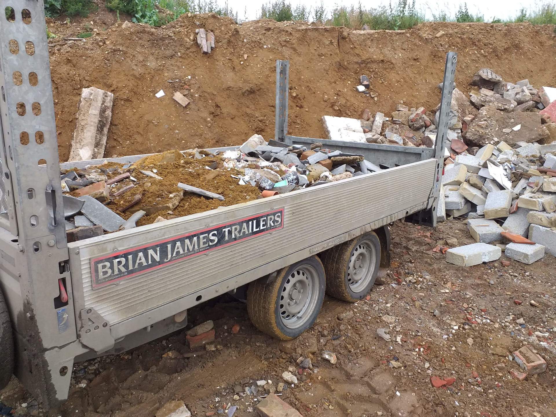 trailer ready to unload various materials Norfolk