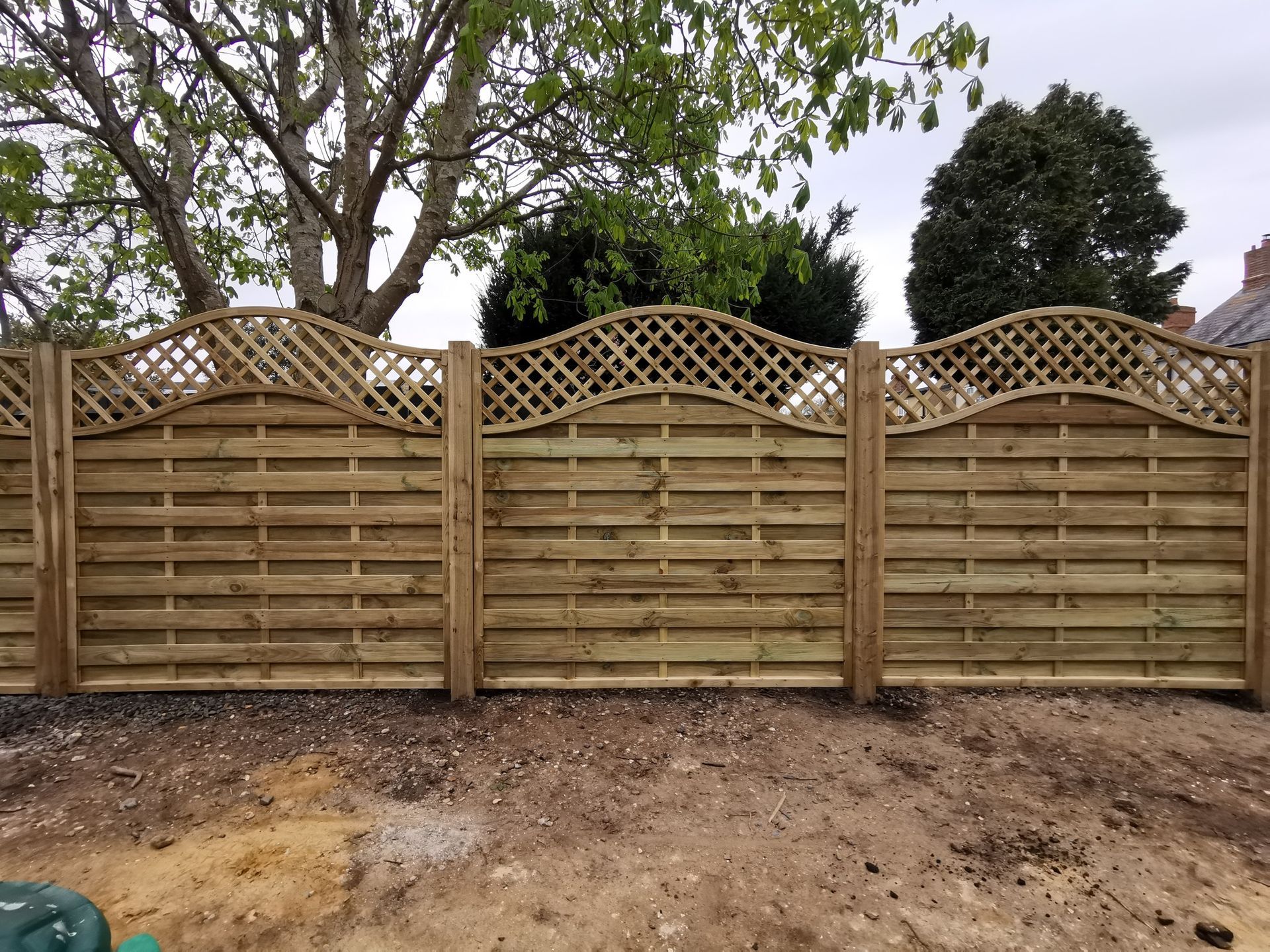 Omega trellis fence panels Reading