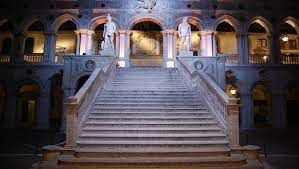 Skip-the-line tour of the Doge's Palace with licensed guide Ale Fragalla, exploring the Venetian Republic's history.