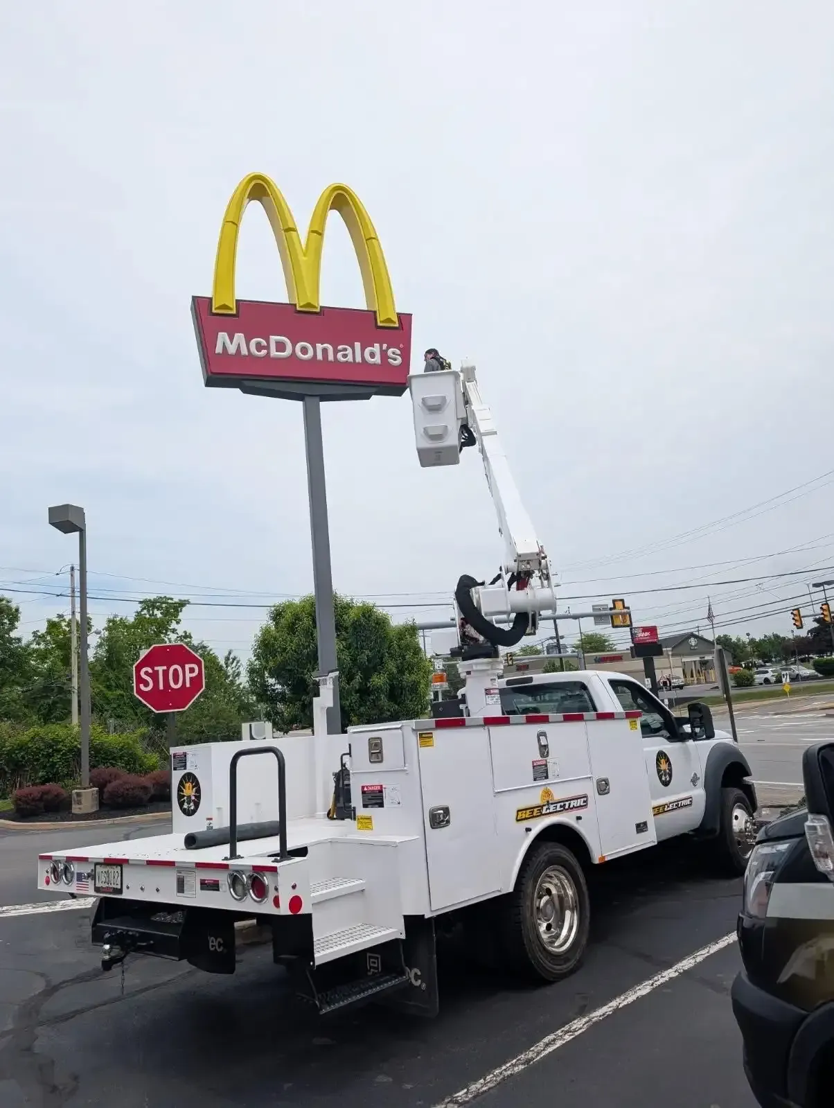 Best Commercial Sign Maintenance Service Completed