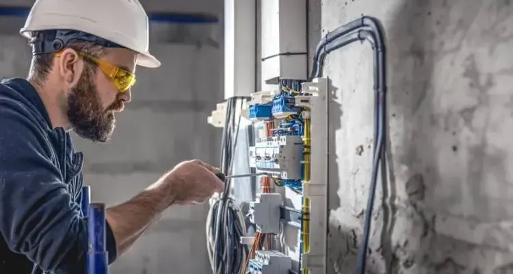 electrician salary guide in Throop