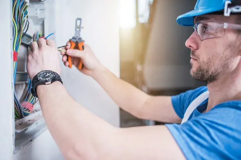 signs you need to call an electrician