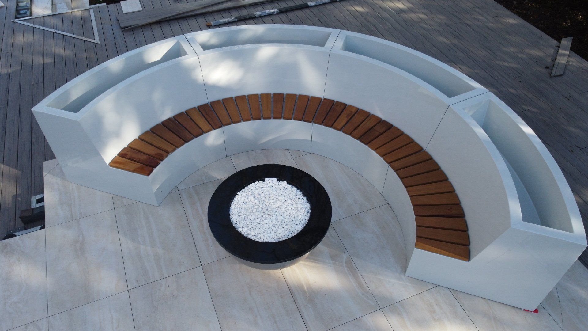 Uni-qa Curved Seating | Bring People Together with Modern Design