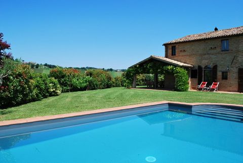 Marche farmhouse and pool for rent sleeps 8