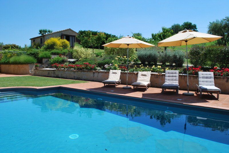 Marche farmhouse and pool for rent sleeps 8