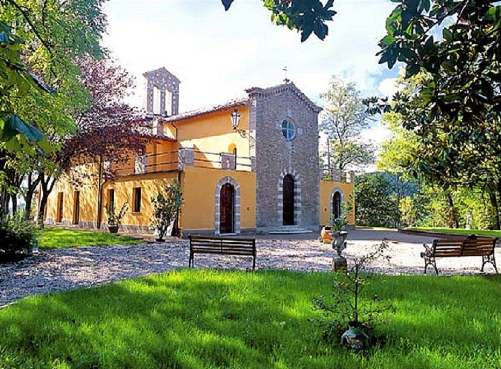 Historic Italian buildings for holiday rental