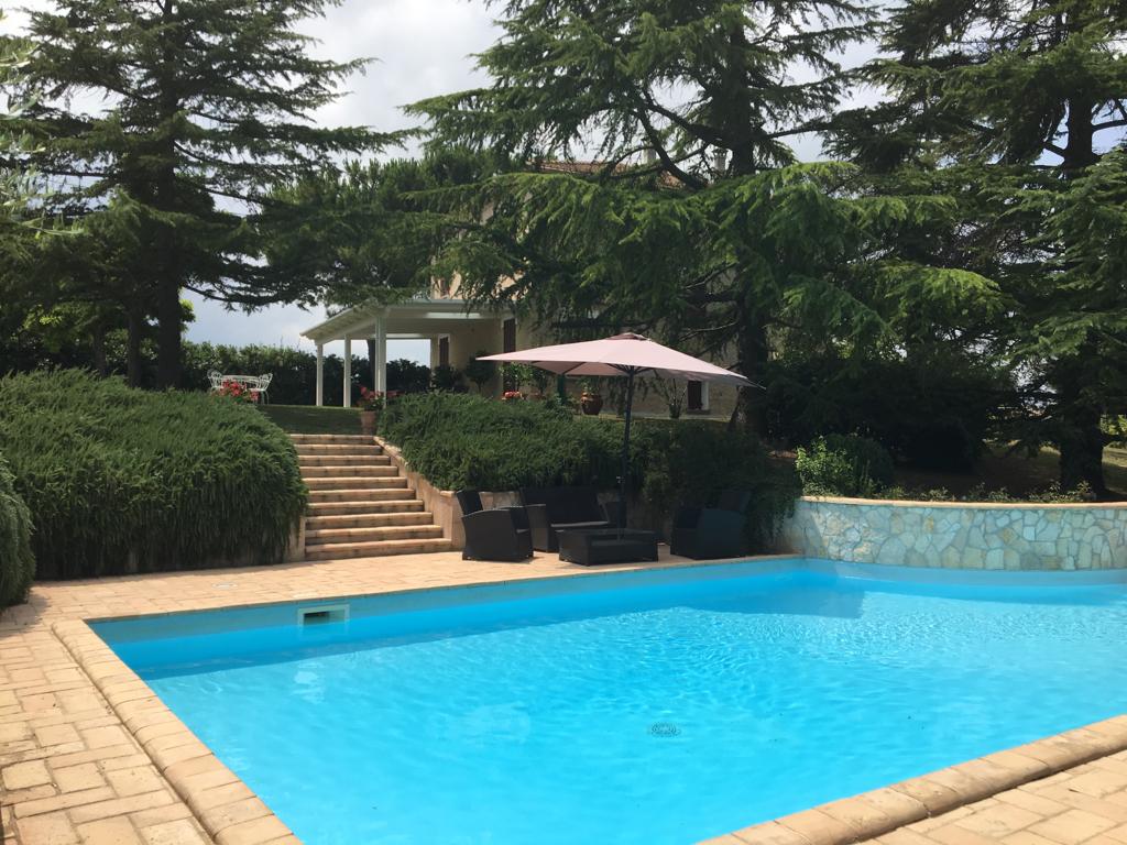 Adriatic villa with pool in Le Marche
