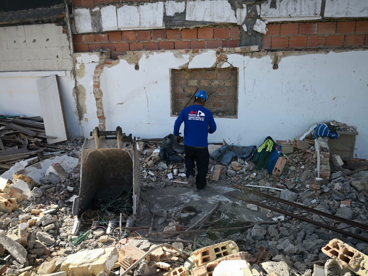 JH Company Services S.A.S. demolición