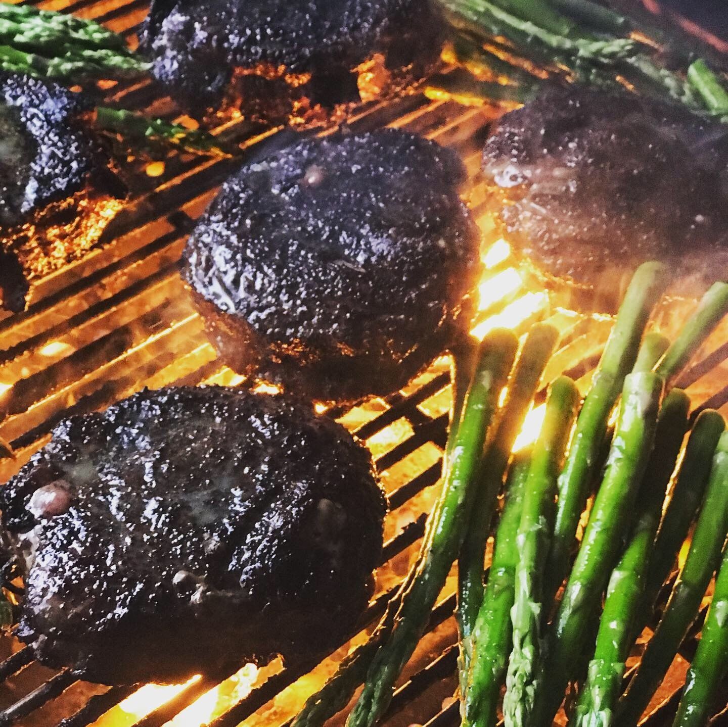 grilled steak and asparagus