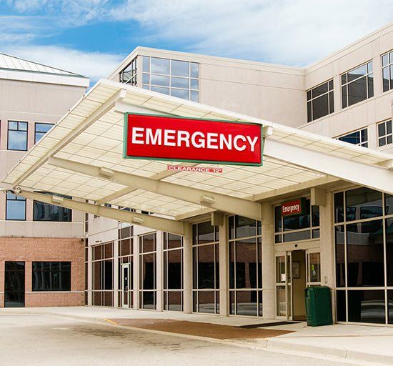 Brain injury lawyer — Entrance to emergency room in Chicago, IL
